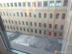 俄圣彼得堡一大学教学楼二至五层坍塌，